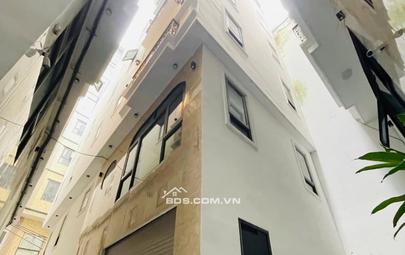 Bán Nhà Phố Trần Duy Hưng. Cầu Giấy. Diện Tích 30m. x6 Tầng. Mặt tiền 5.7m. Giá bán 14.8 tỷ.